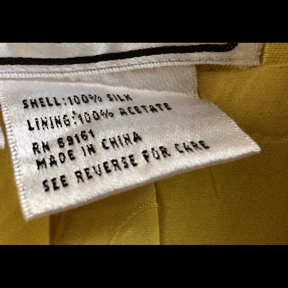 💵Carlisle 100% Silk jacket, black optional belt, pretty, flattering, price drop - Picture 10 of 15